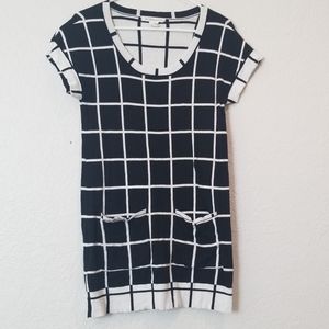 3/$20 BCBG Black & White Windowpane Top
